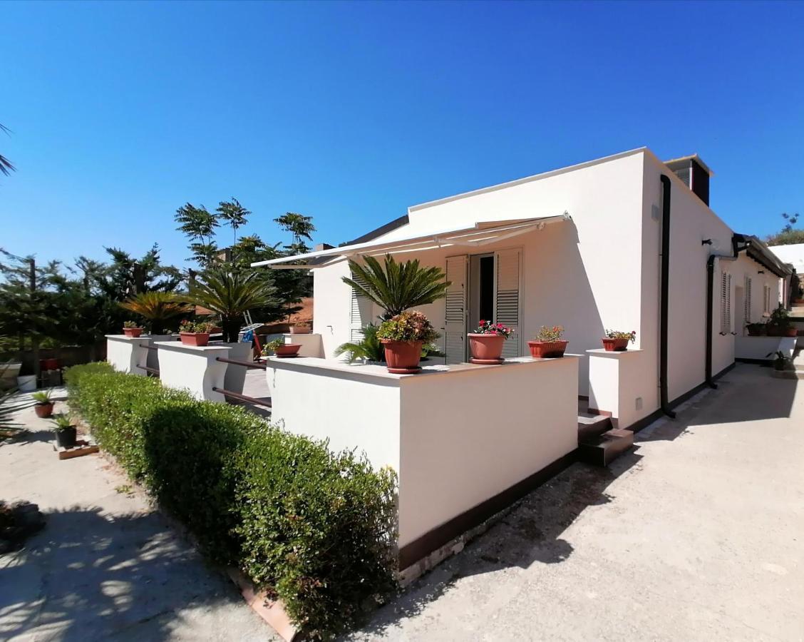 Casa Vacanze Villa Tropia Camastra Buitenkant foto