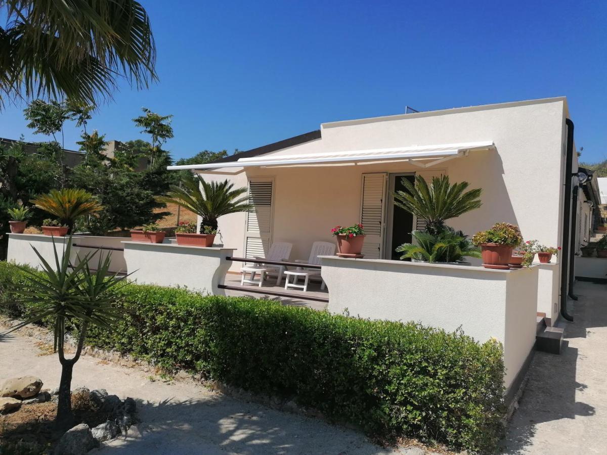 Casa Vacanze Villa Tropia Camastra Buitenkant foto