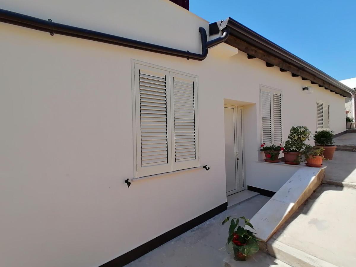 Casa Vacanze Villa Tropia Camastra Buitenkant foto